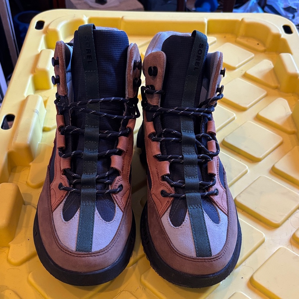 SOREL Mac Hill Lite Trace Waterproof Abyss/Umber Boots, Size 9.5